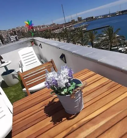 Port 4 Apartment